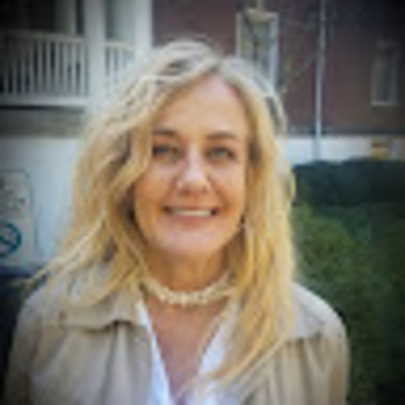 Meet your Posher, Lynn - Picture 1 of 1